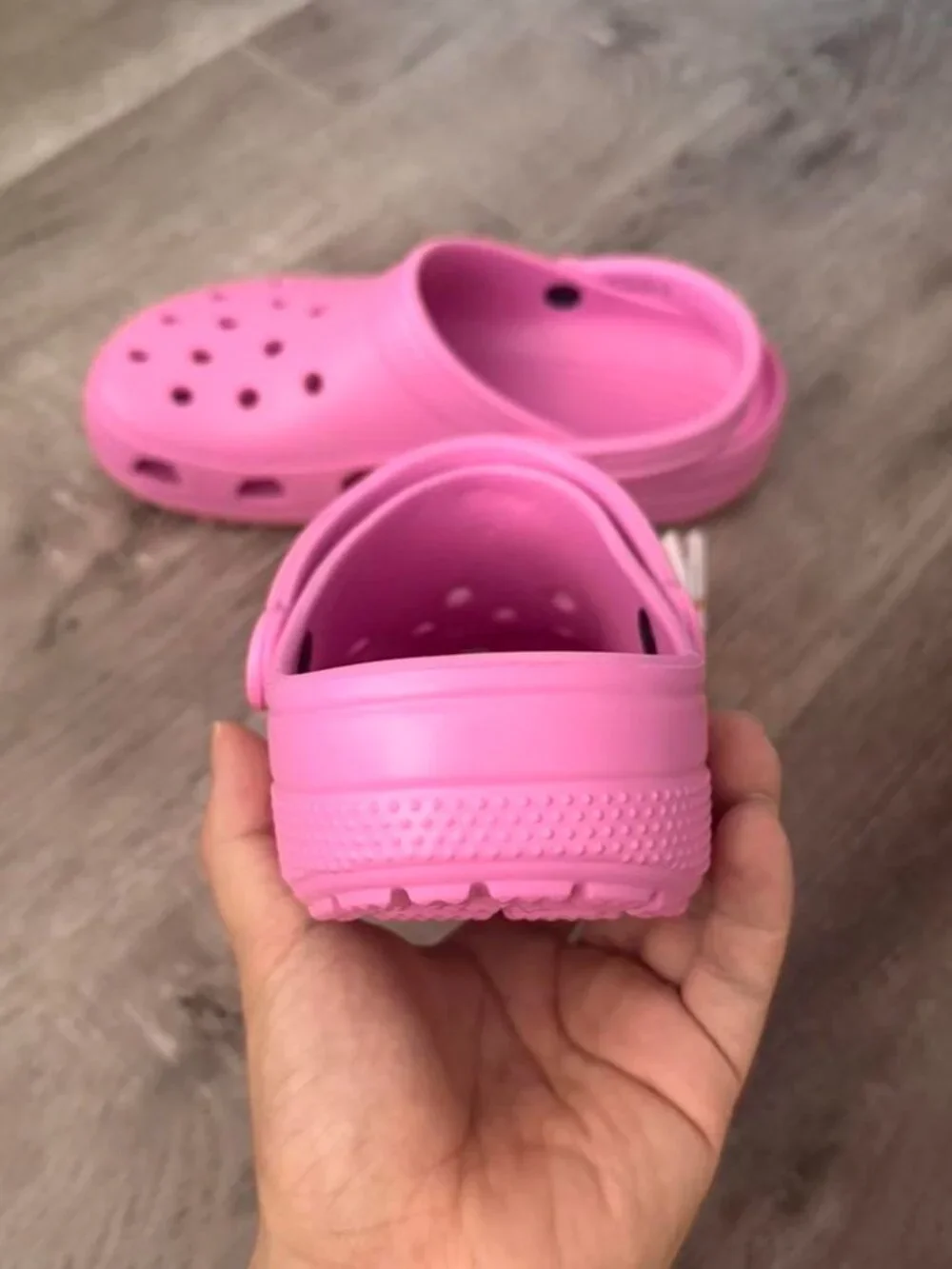 Unisex Men 9 / Women 11 - Crocs adult baya clogs pink